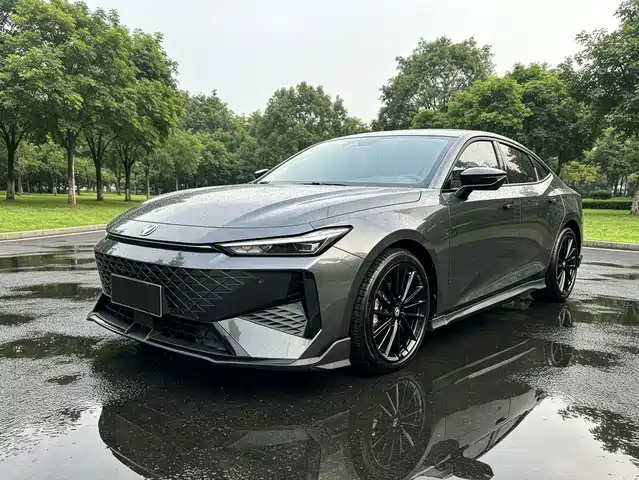 Changan UNI-V 2024