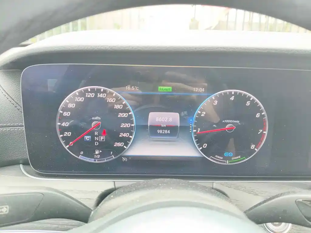 Mercedes-Benz E-Class, миниатюра 15