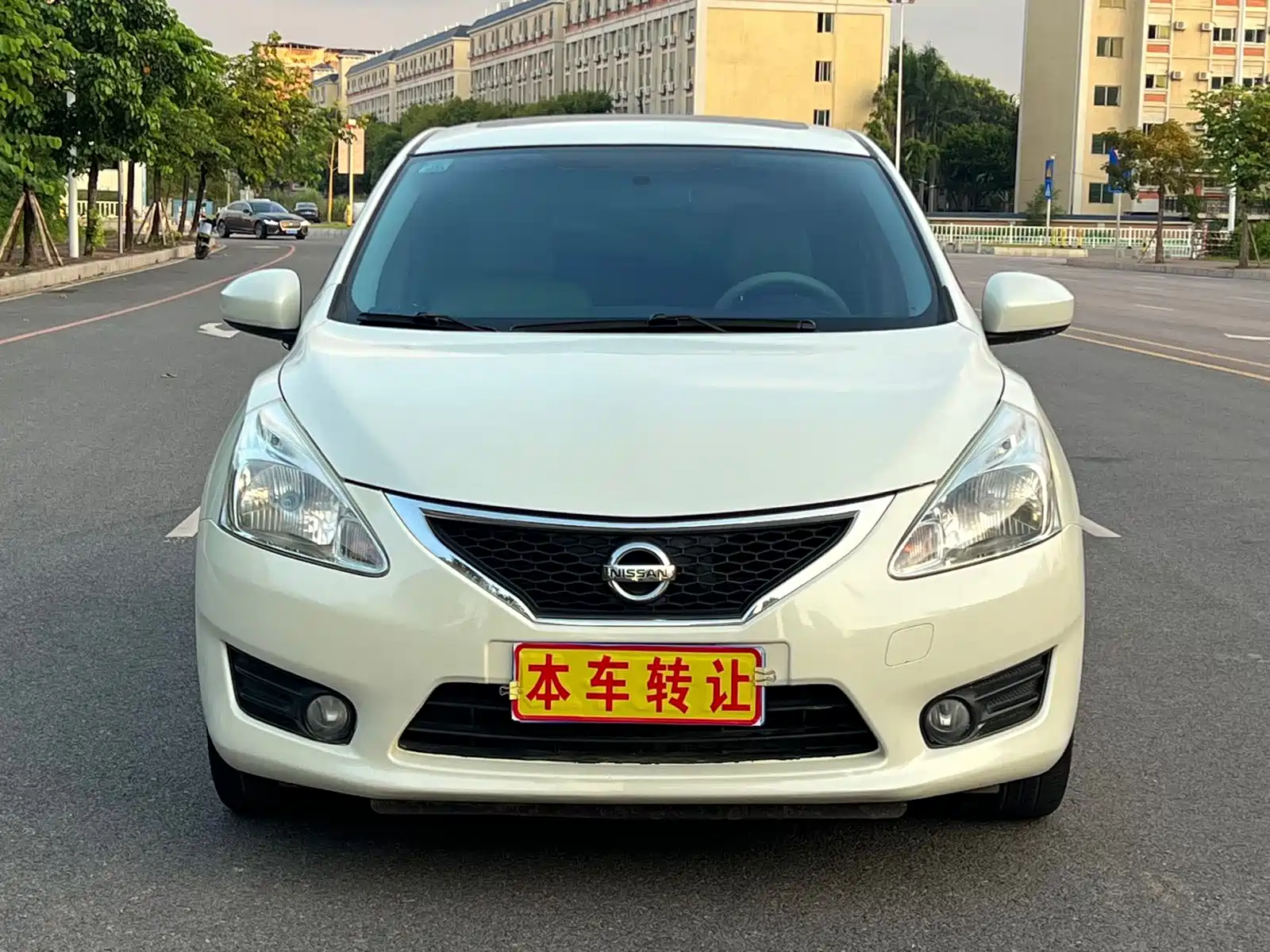 صورة 2 - Nissan Tiida