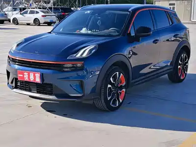 Lynk & Co 06