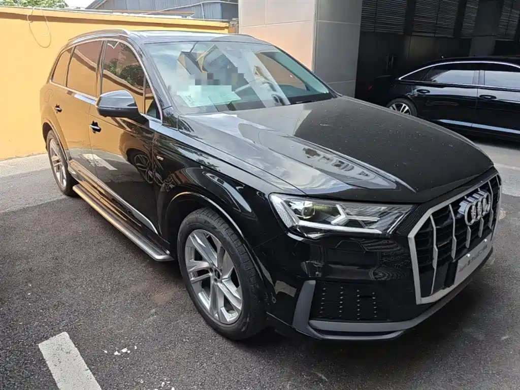 Audi Q7 2023 45 TFSI quattro S line Sport фото 4