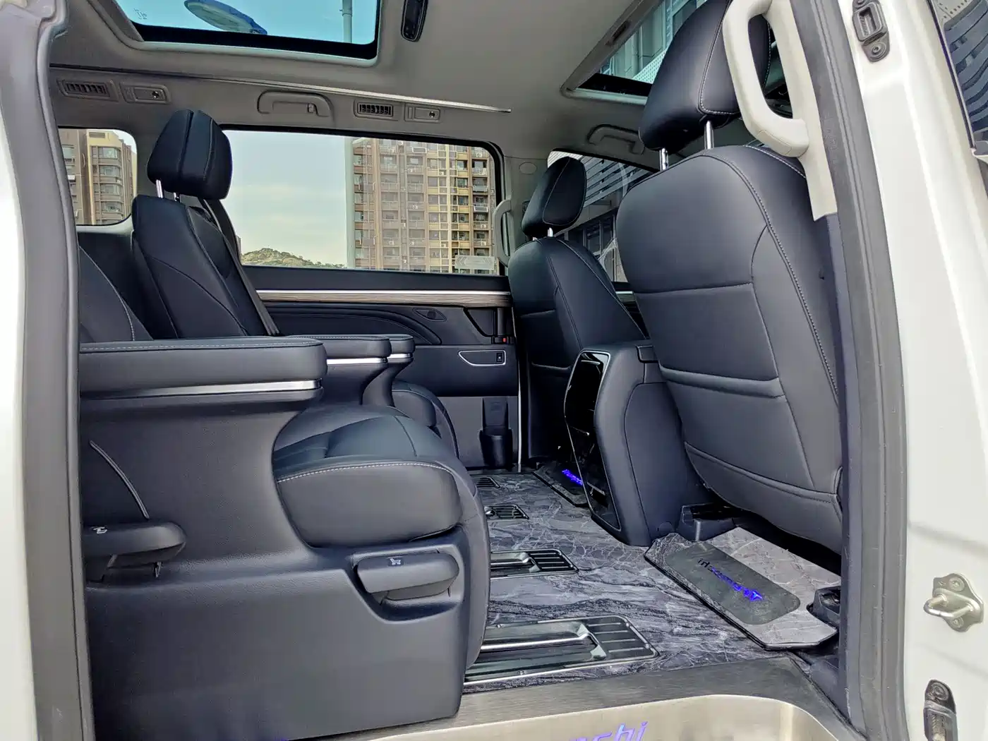 GAC Trumpchi Trumpchi M8 2023 Leading Series 390T Prestige Edition фото 16