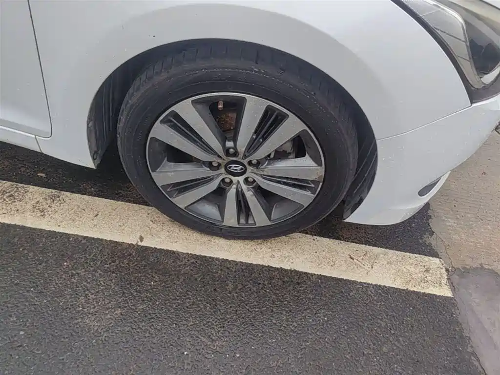 Hyundai Mistra 2016 1.8L Auto Premium DLX фото 14