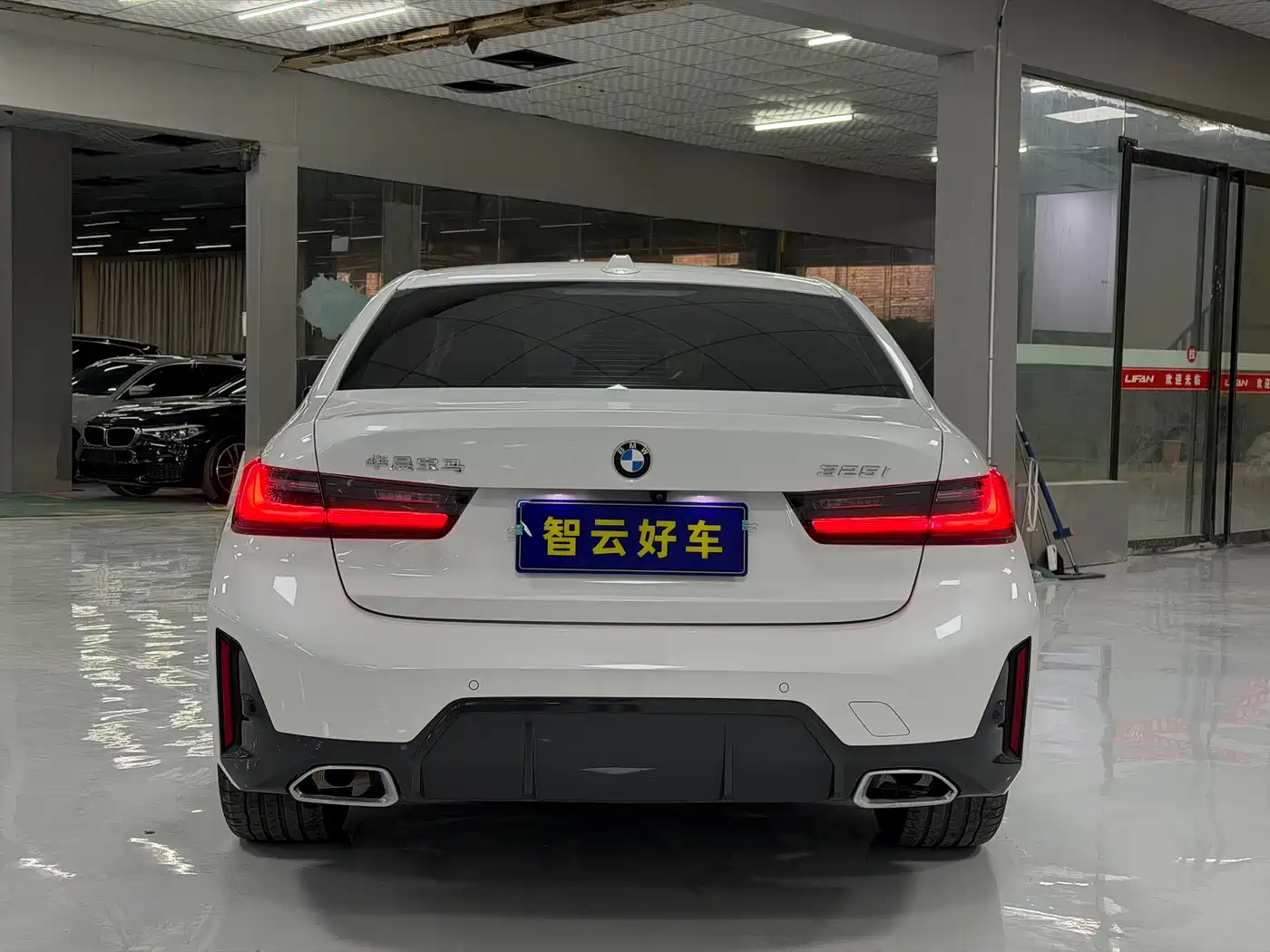 BMW 3 Series 2023 325i M Sport Package фото 8