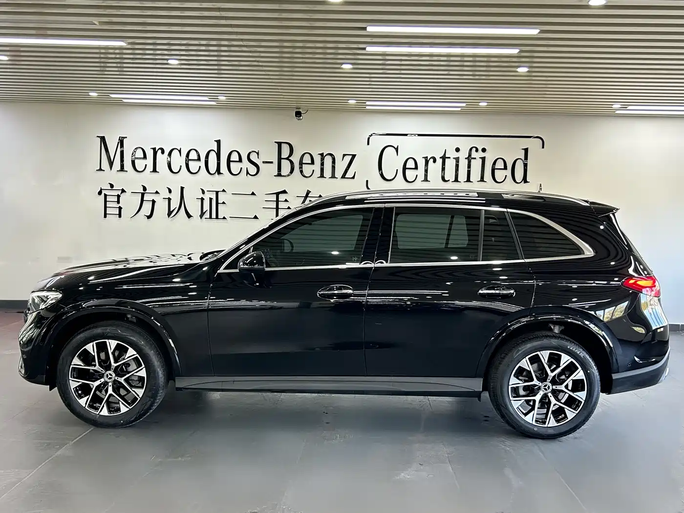 Mercedes-Benz GLC 2024 Facelift GLC 260 L 4MATIC Luxury 5-seater фото 3