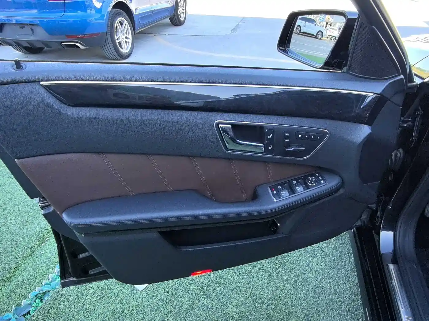 Mercedes-Benz E-Class 2010 2010 E 300 L Fashion