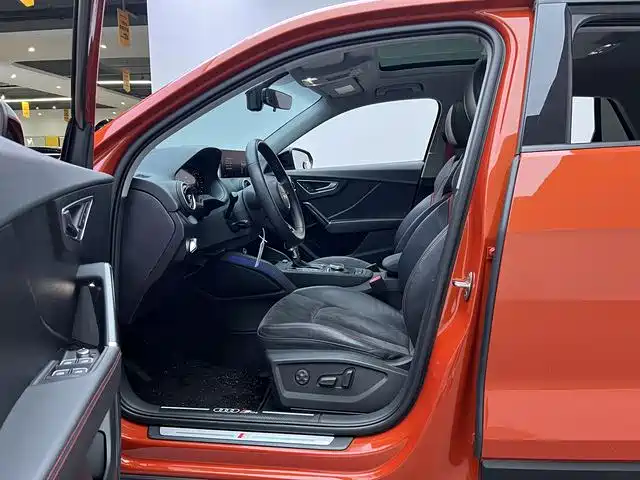 Audi Q2L 2018 35 TFSI Launch Exclusive Edition China VI фото 9