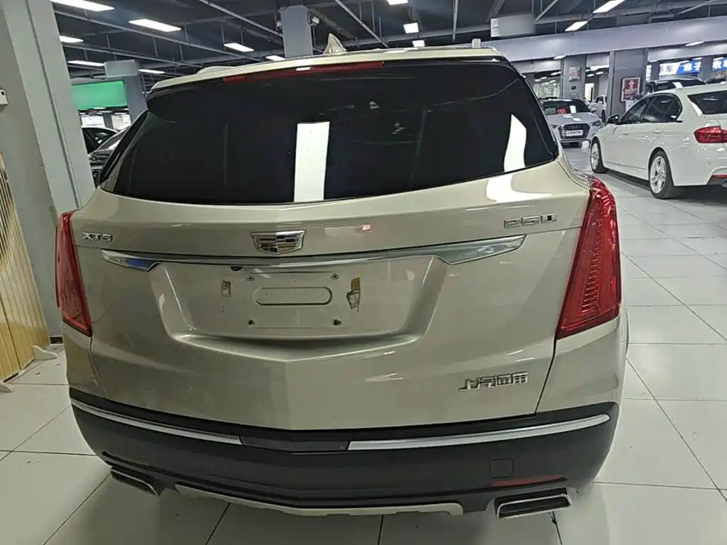 Cadillac XT5 2016 2016 25T Luxury Model