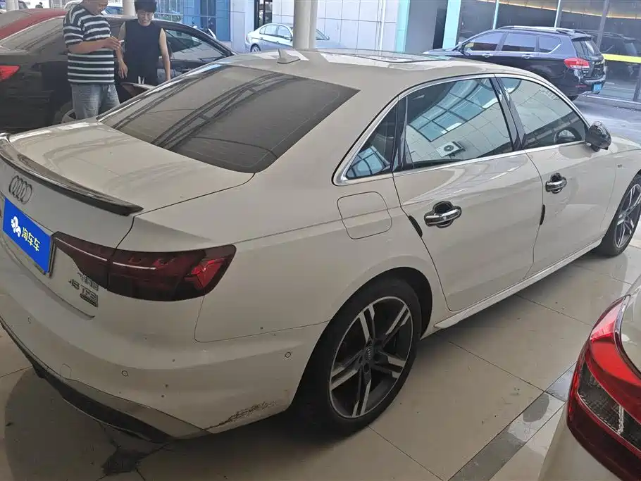 Audi A4L 2020 40 TFSI Luxury Dynamic фото 3