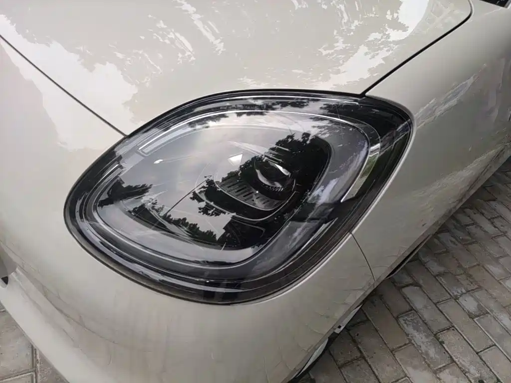 Wuling Motors Hongguang MINIEV 2026 2025 4-Door Advanced
