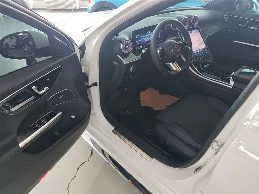 Mercedes-Benz C-Class 2025 Facelift C 200 L Sport Edition фото 16