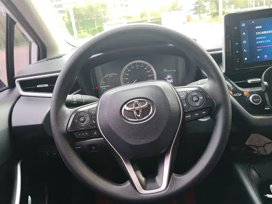 Toyota Corolla 2021 Hybrid 1.8L E-CVT Elite Edition фото 15