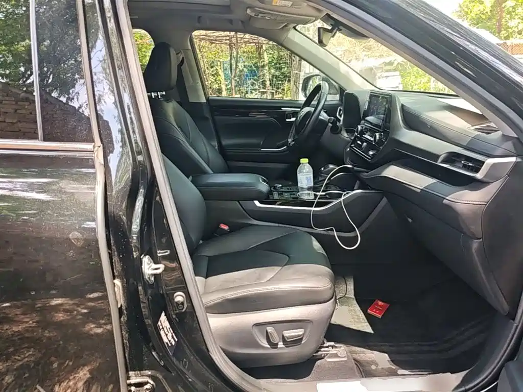 Toyota Highlander 2022 380T 4WD Luxury 7-Seater фото 25