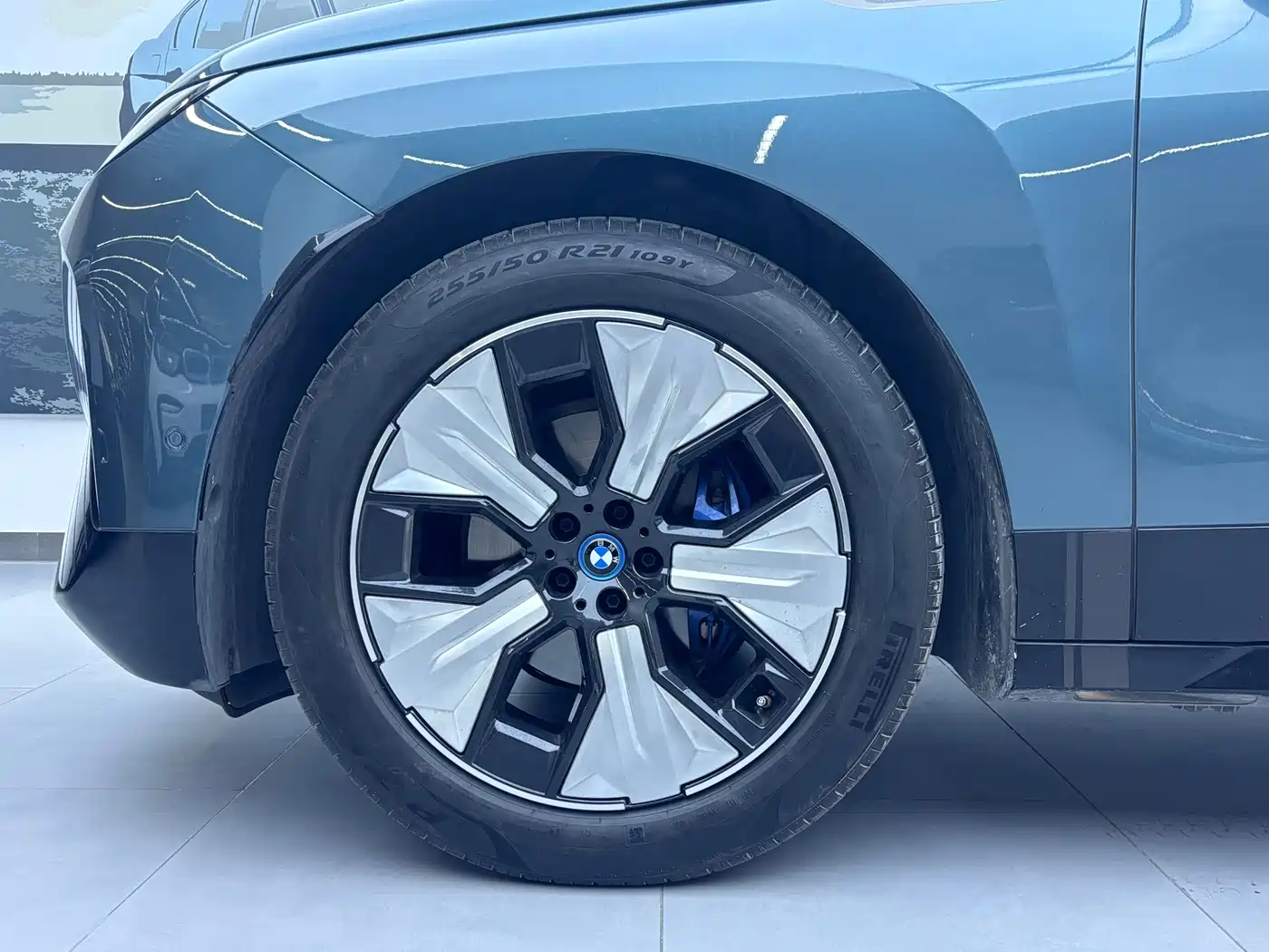BMW iX 2022 xDrive40 фото 8