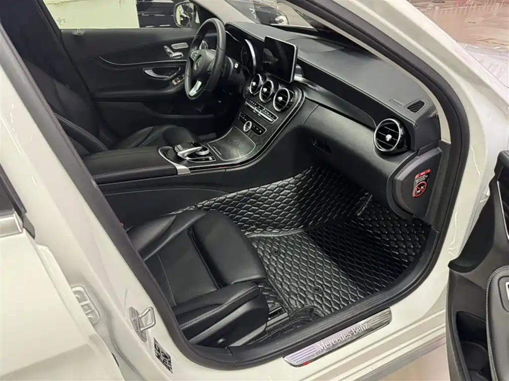 Mercedes-Benz C-Class 2018 C 200 L Sport Edition фото 14