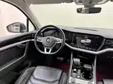 Фото 22 - Volkswagen Touareg