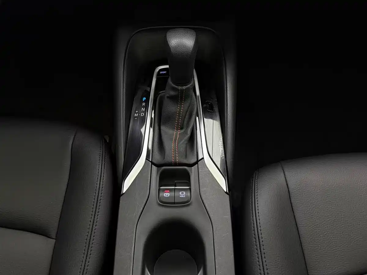 Toyota Corolla 2021 1.2T S-CVT Elite PLUS Edition фото 7
