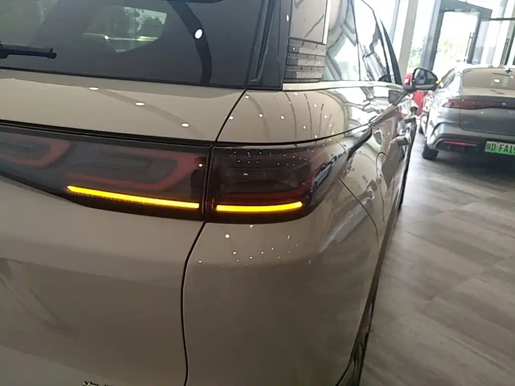 BYD Hai Shi 07 DM-i 2025 2025 150 Pilot+ Edition
