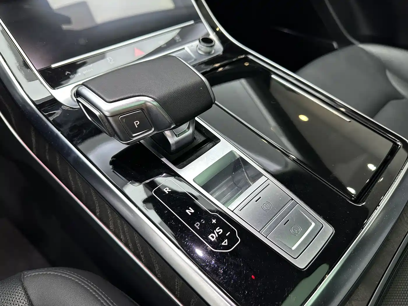 Audi Q8 2022 45 TFSI Luxury Dynamic фото 15