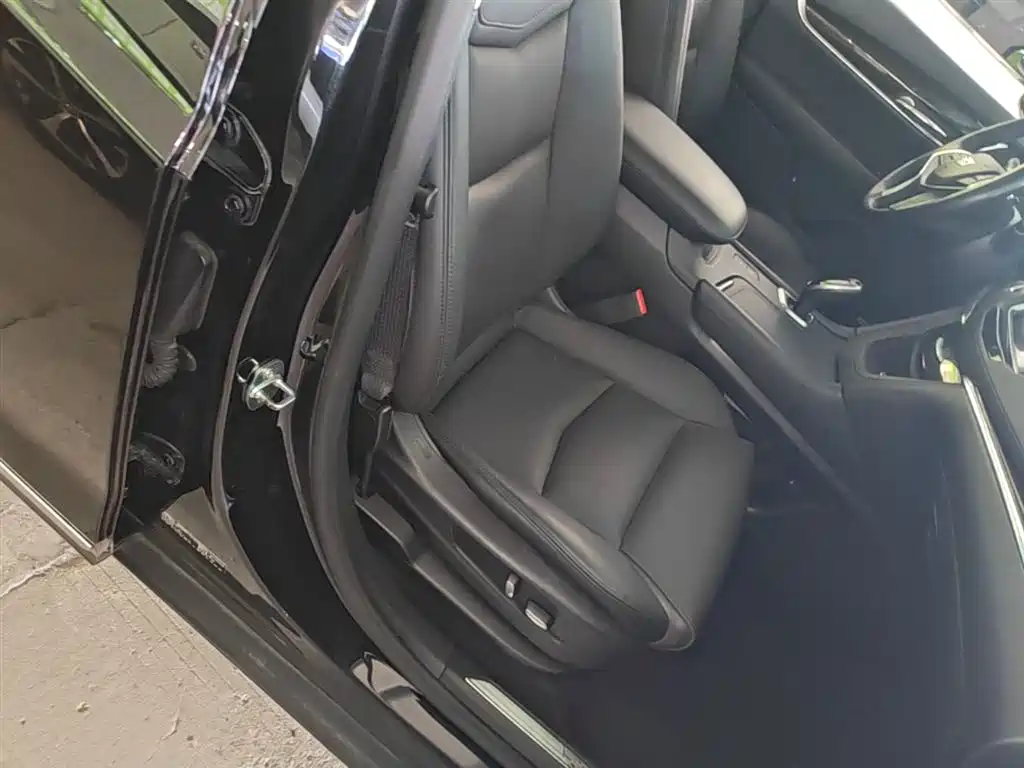 Cadillac XT5 2018 25T Luxury фото 25