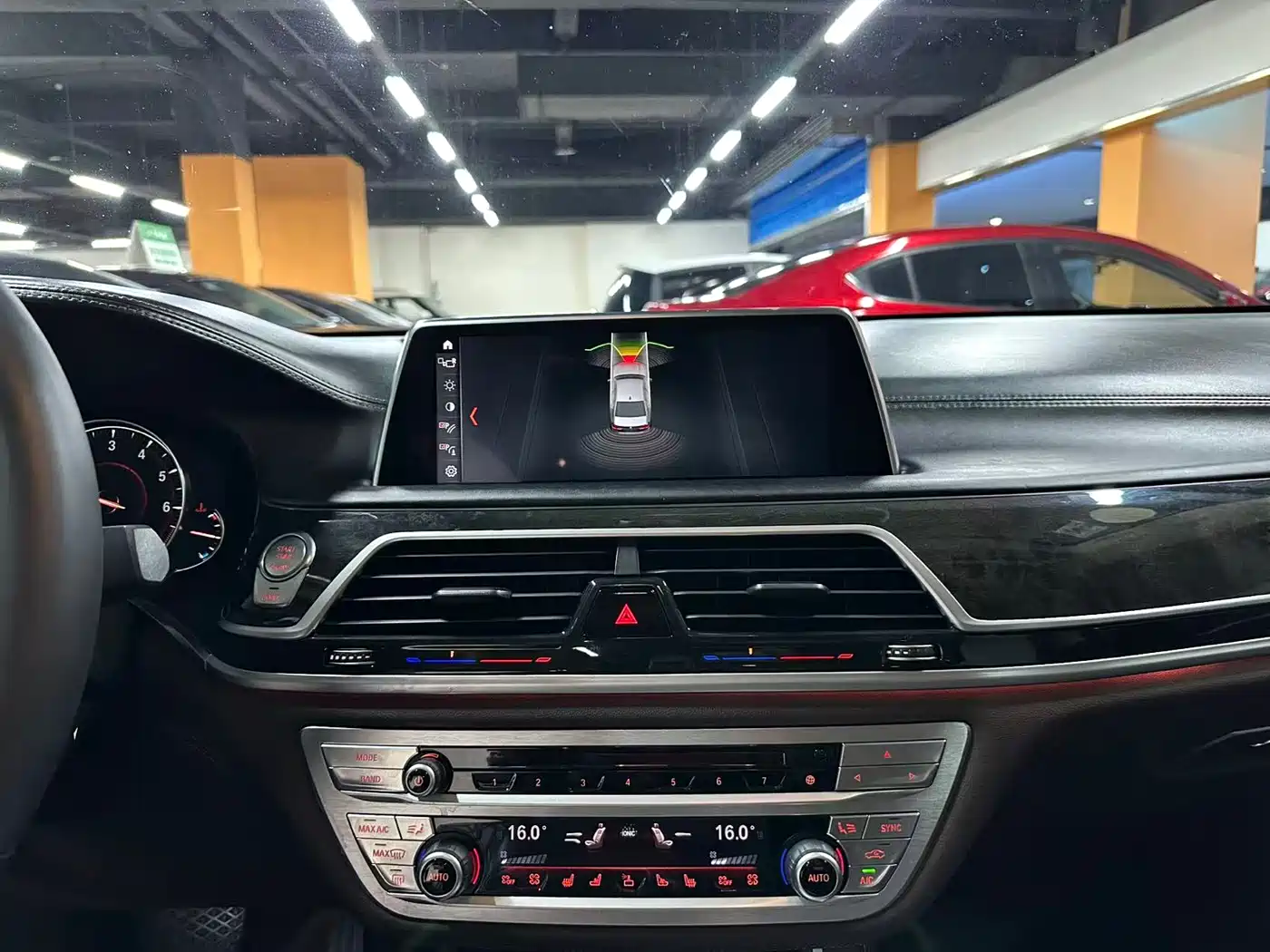 BMW 7 Series 2017 740Li Leading Edition фото 11