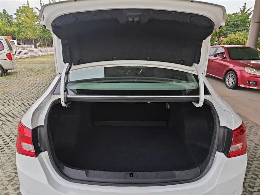 Buick Excelle 2016 15N Automatic Elite фото 19