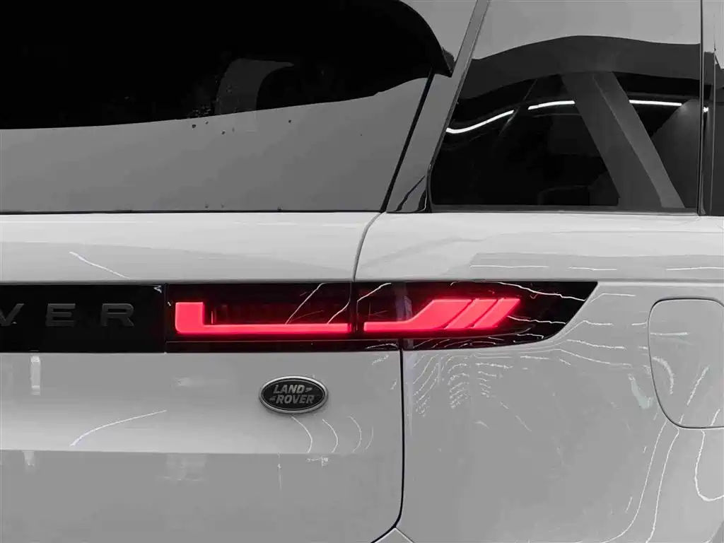 Land Rover Range Rover Sport 2024 400PS Dynamic SE фото 17