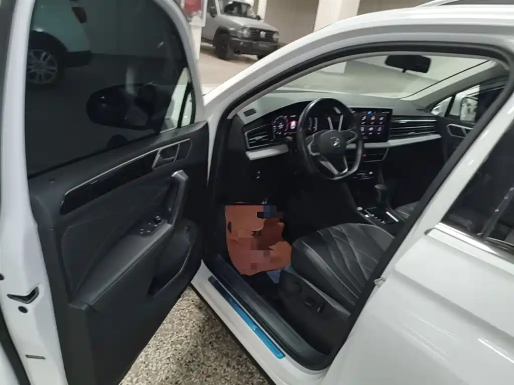 Volkswagen Tiguan L 2024 300TSI Auto 2WD Smart Edition фото 23