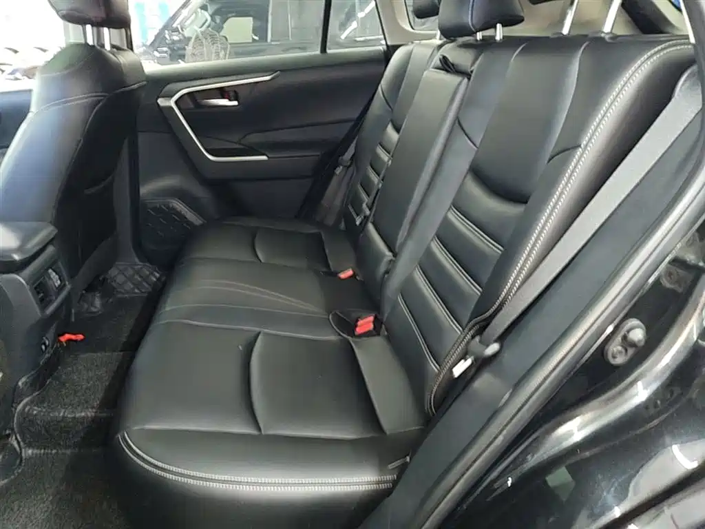 Toyota RAV4 Rongfang 2020 2.0L CVT 2WD Trend Edition фото 17