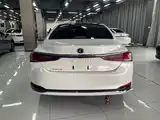 Фото 8 - Lexus ES