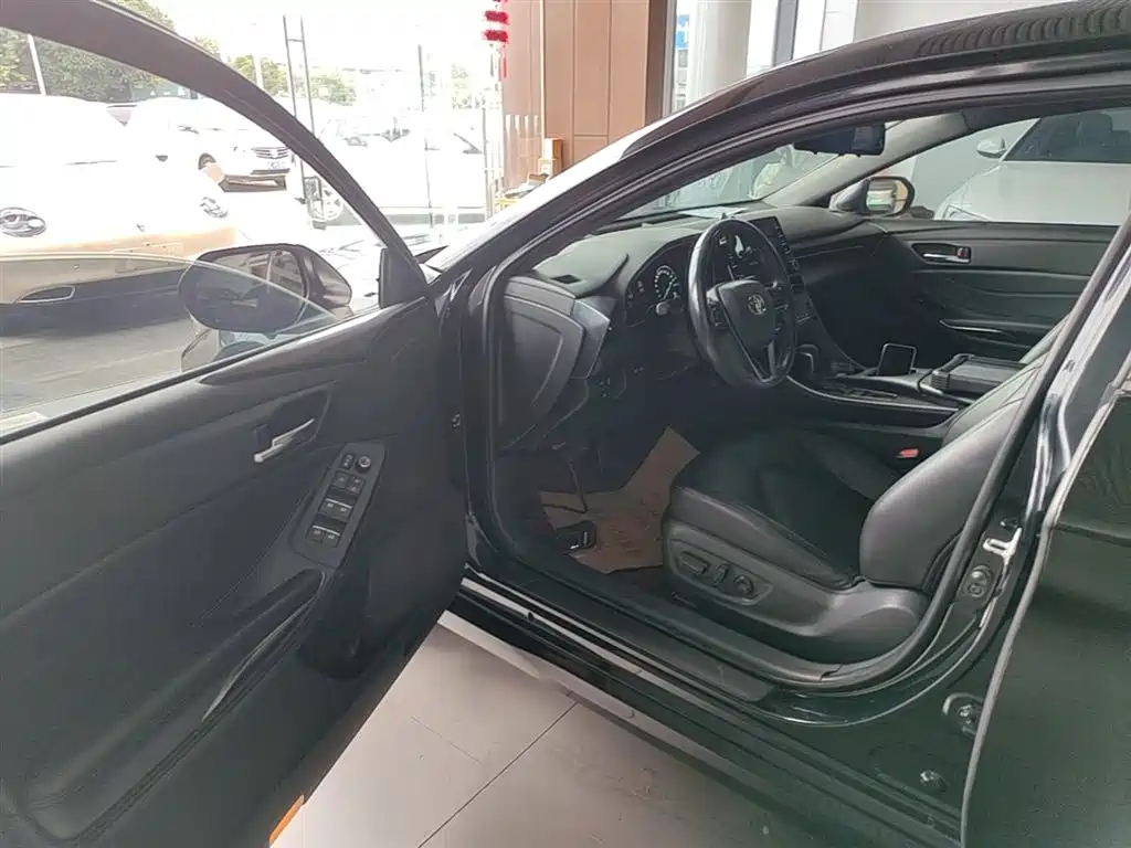 Toyota Avalon 2019 Hybrid 2.5L Luxury Edition China VI фото 16