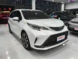Фото 3 - Toyota Granvia