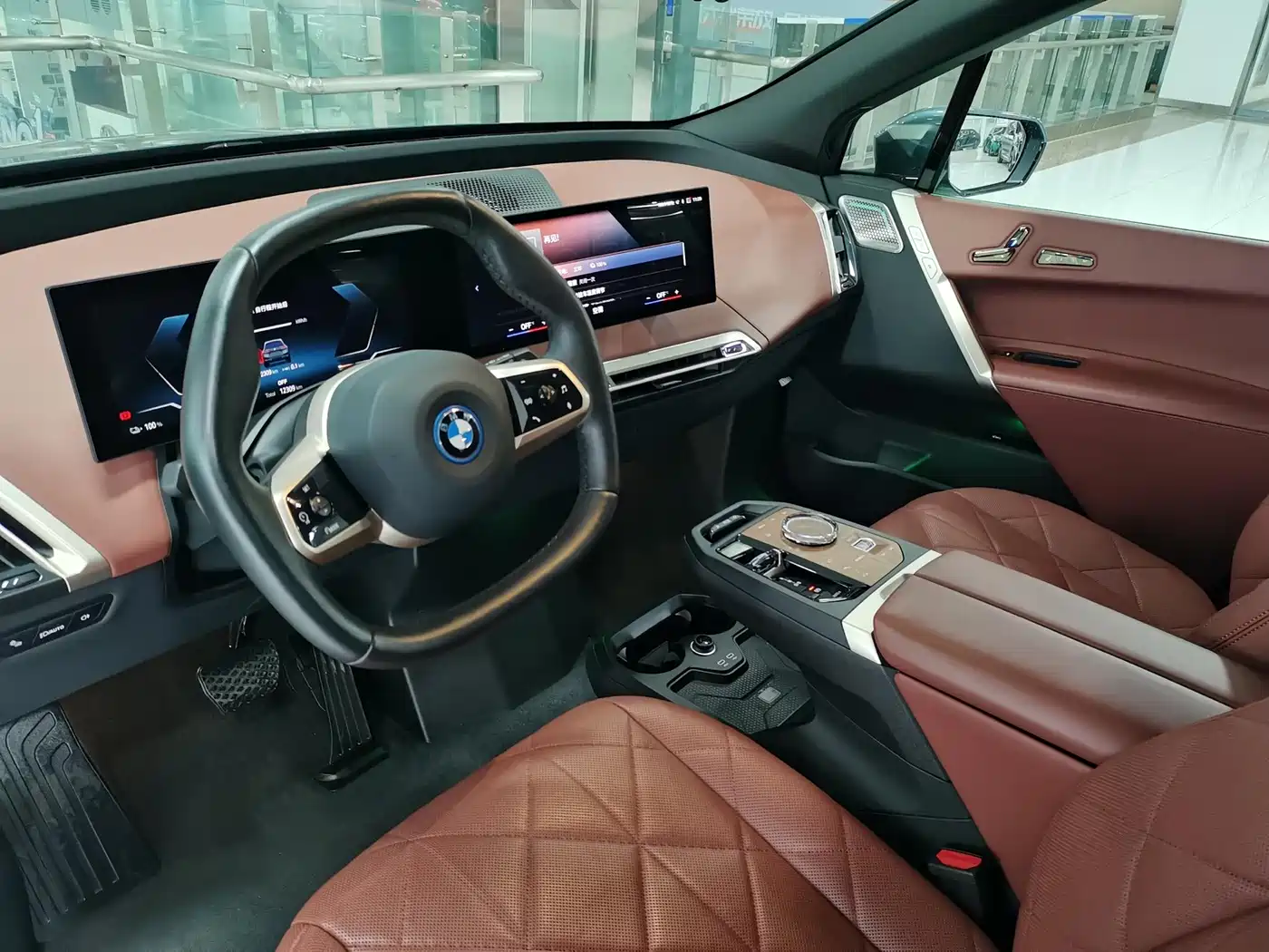 BMW iX M60 2022 M60 фото 13