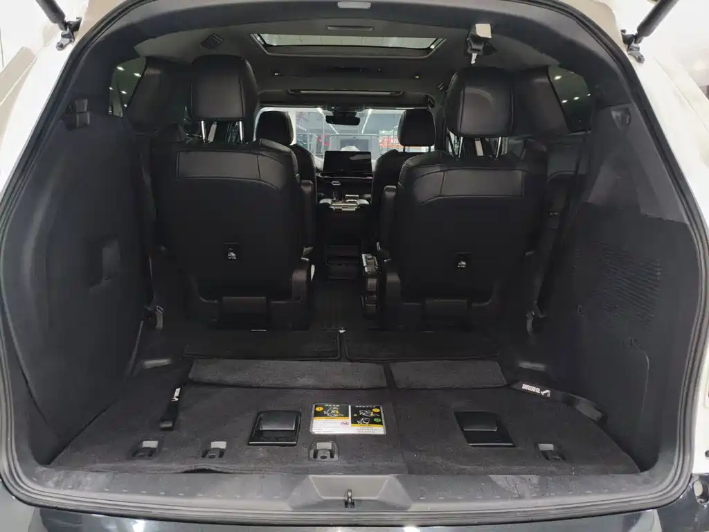 Фото 16 - Toyota Granvia