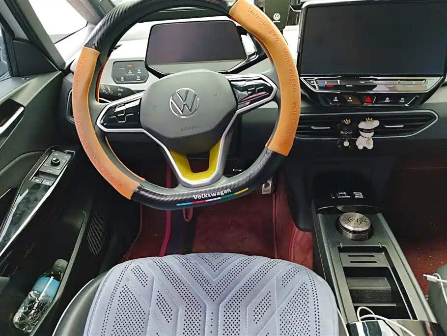 Volkswagen ID.3 2023 Pure Smart Edition фото 15