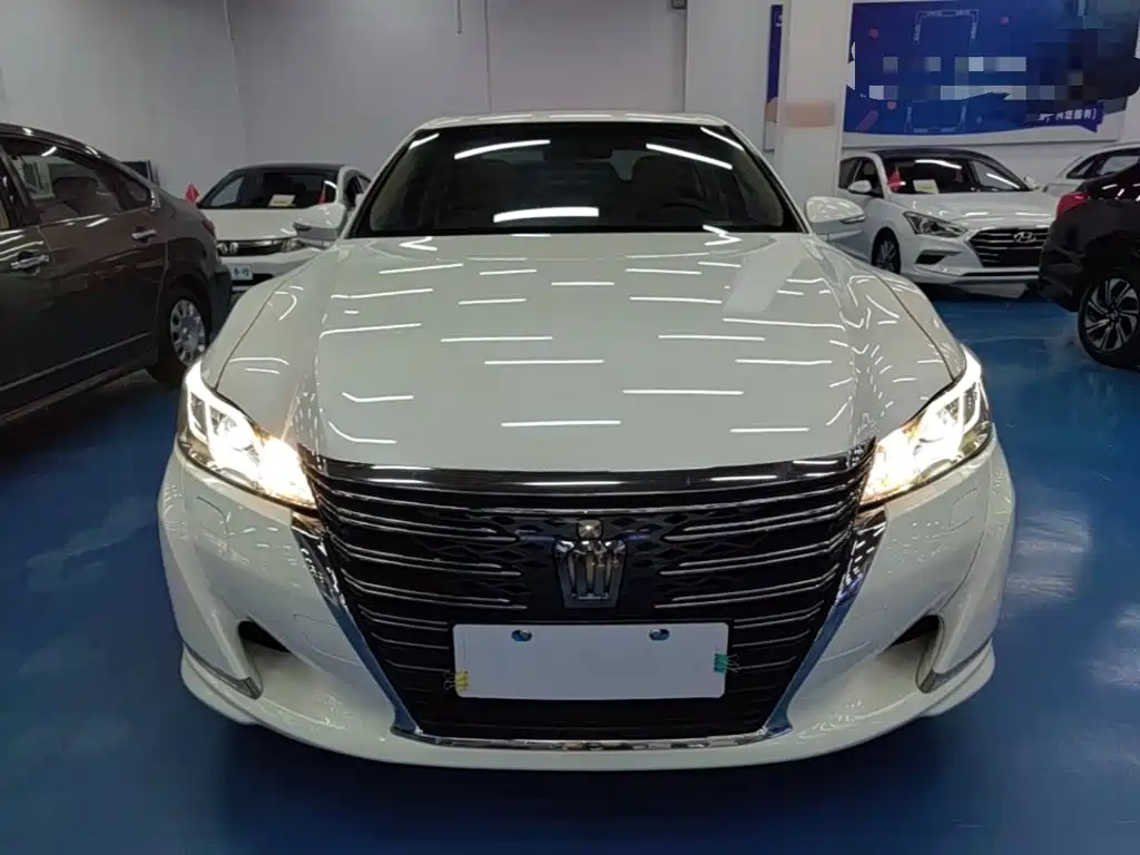 2019 Toyota Crown