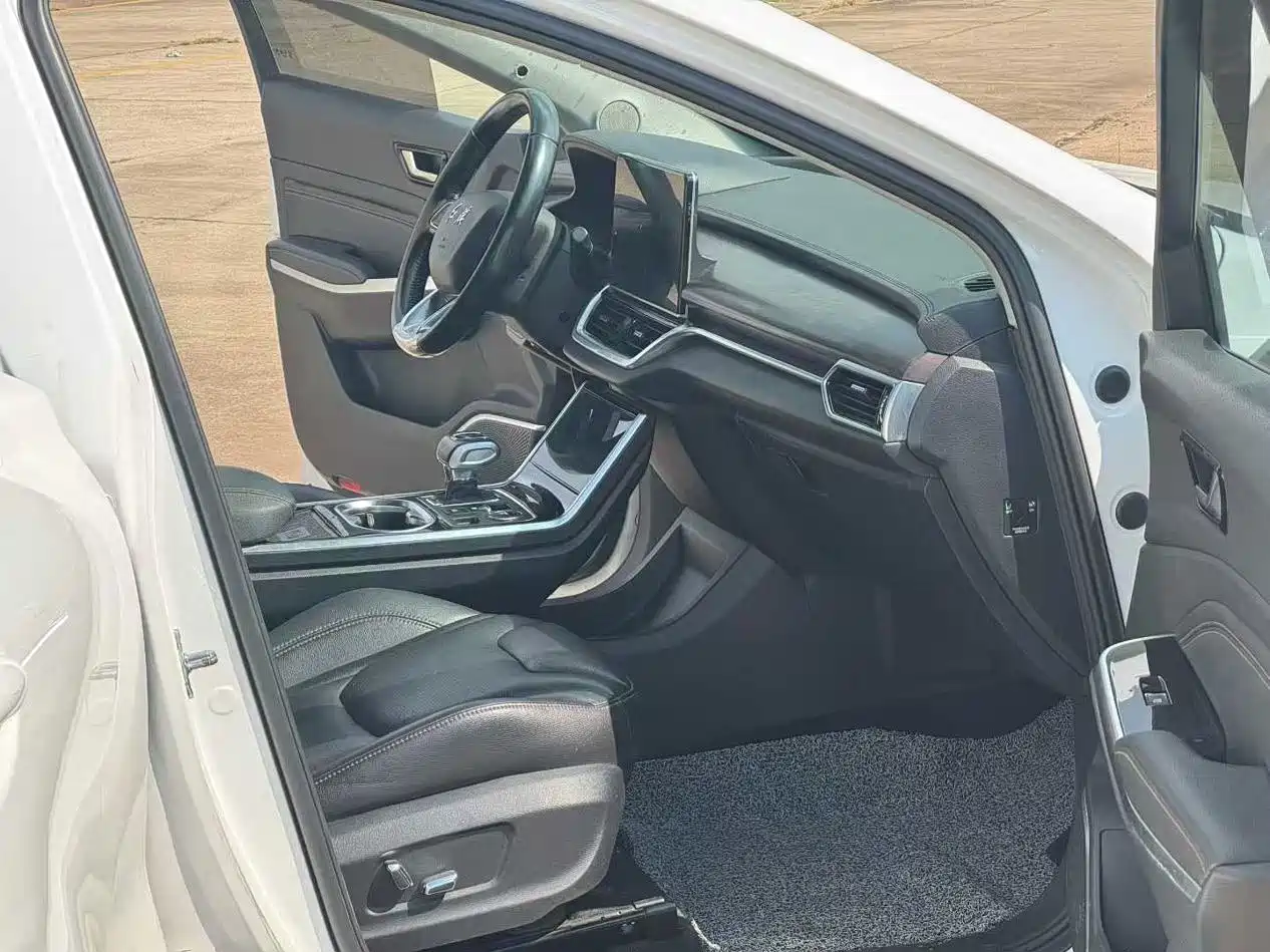 Hongqi E-HS3 2019 2019 Smart Connection Flag Joy FWD Version