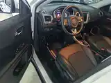 Фото 16 - Jeep Compass