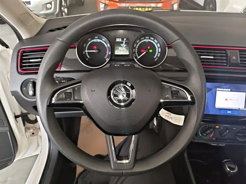 Škoda Skoda Rapid Spaceback 2020 1.5L Auto Comfort фото 11