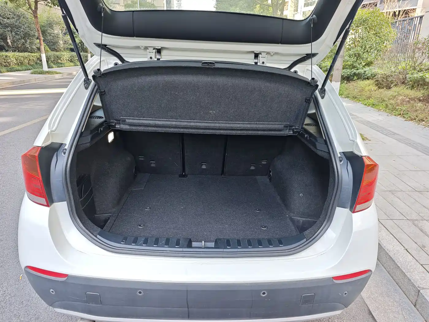 BMW X1 (Import) 2010 xDrive25i фото 22