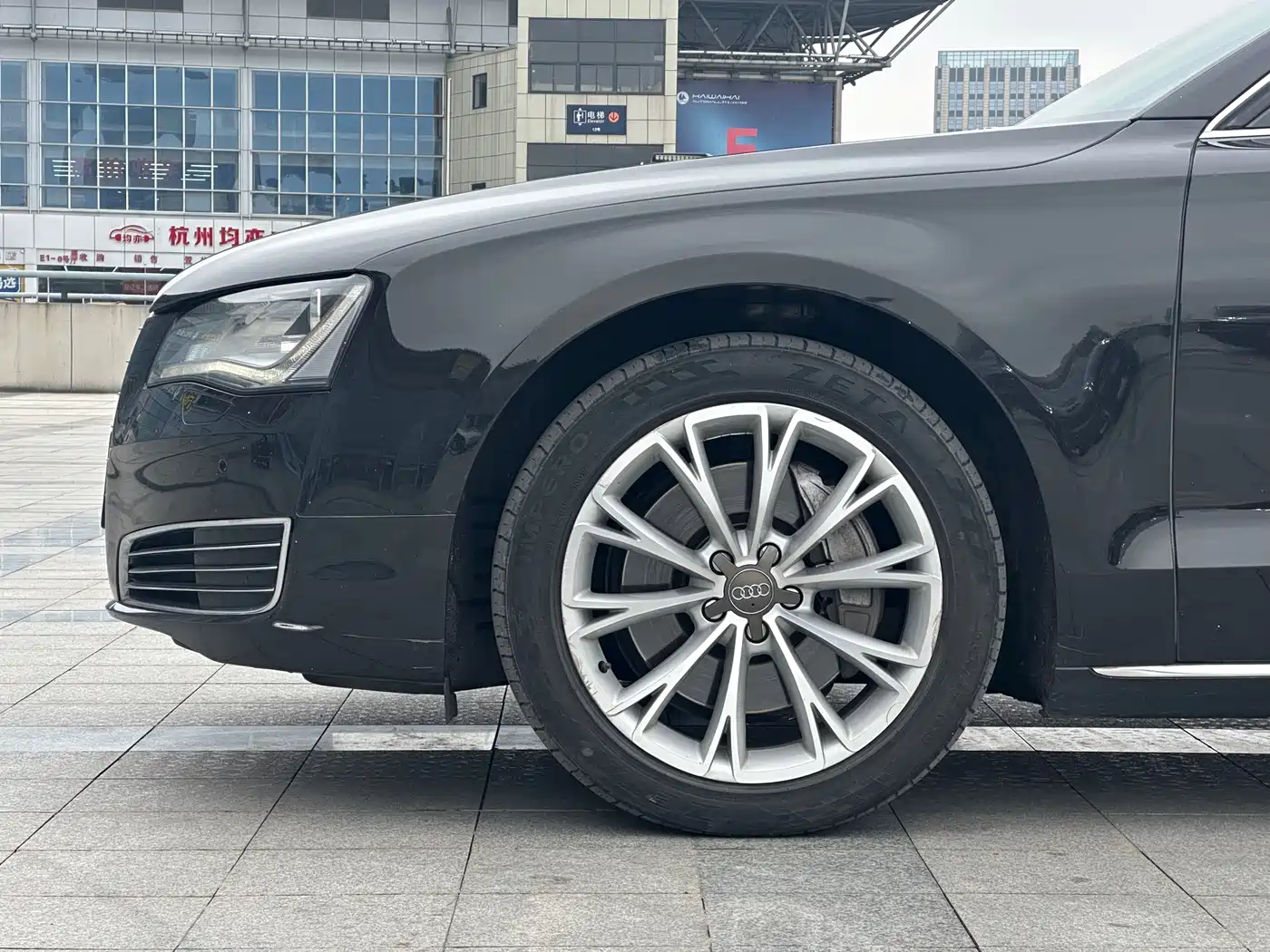 Audi A8 2014 A8L 45 TFSI quattro Luxury фото 9