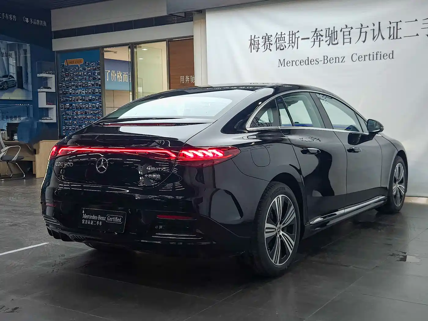 Mercedes-Benz EQE 2026 500 4MATIC Pioneer Edition фото 4