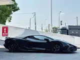 Фото 7 - Lamborghini Revuelto