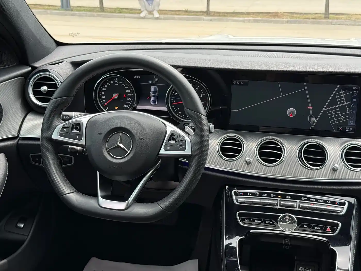 Mercedes-Benz E-Class 2017 E 200 Sport фото 27