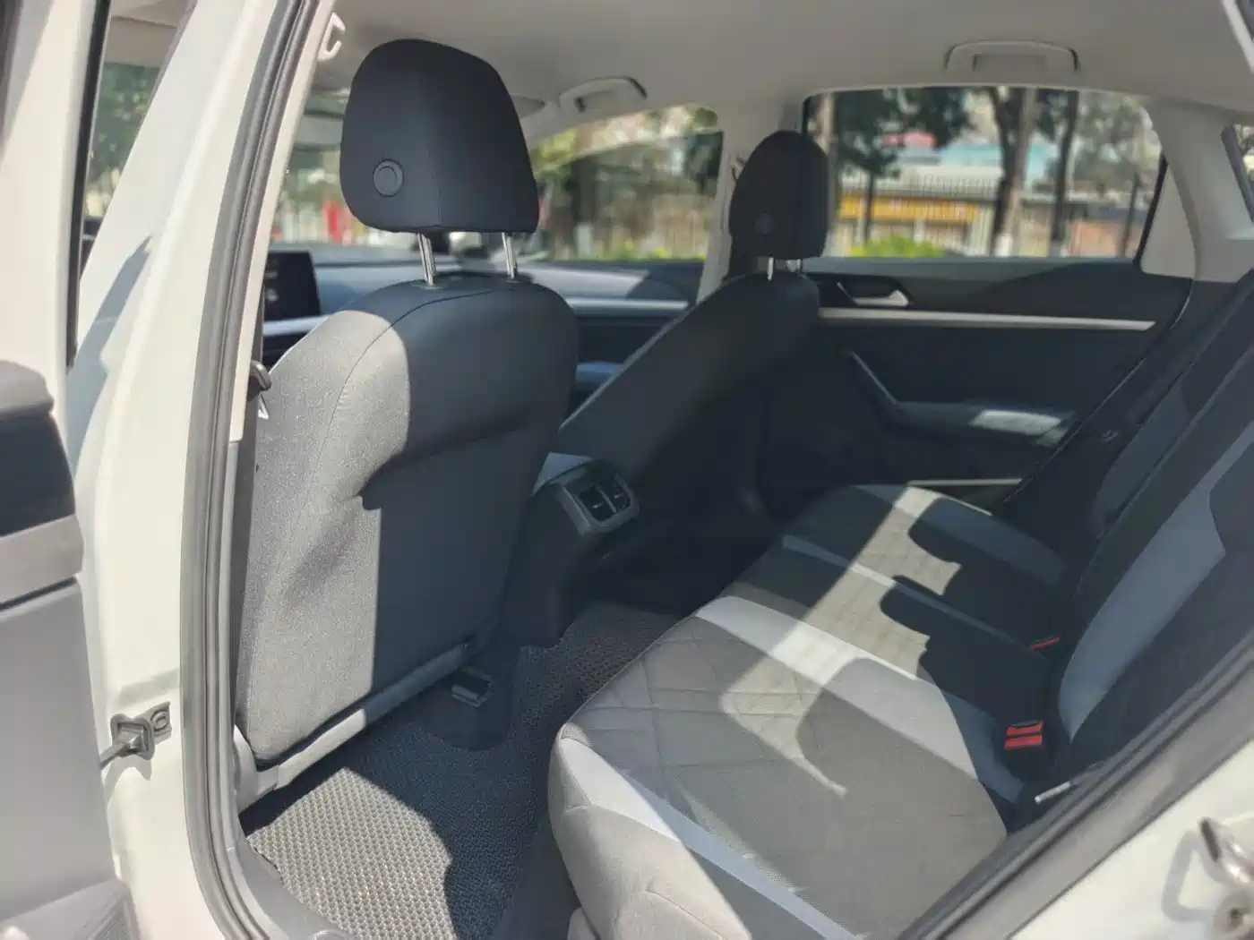 Volkswagen Lavida 2024 Model 1.5L Automatic Delight Edition фото 12