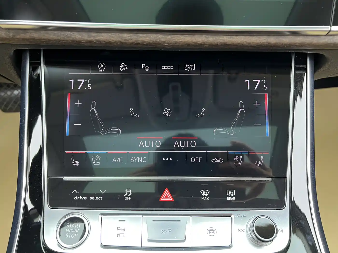 Audi Q7 2023 45 TFSI quattro S line Sport фото 24