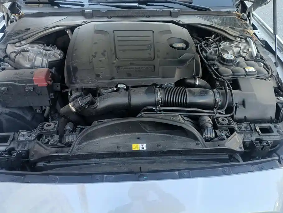 Jaguar XFL 2025 2025 2.0T P250 FWD Luxury Edition