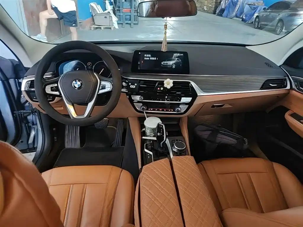BMW 6 Series GT 2020 630i Luxury Design Package фото 10