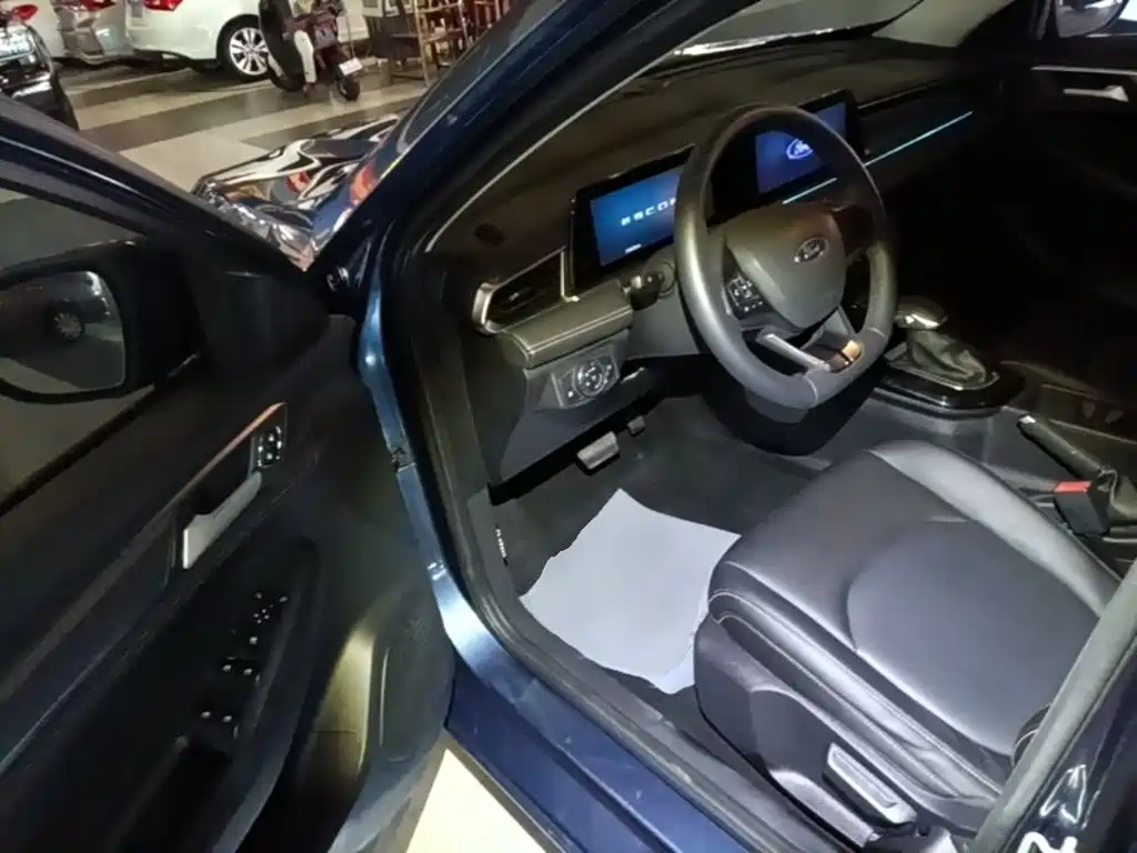 Ford Escort 2022 2021 1.5L Automatic Diamond Edition