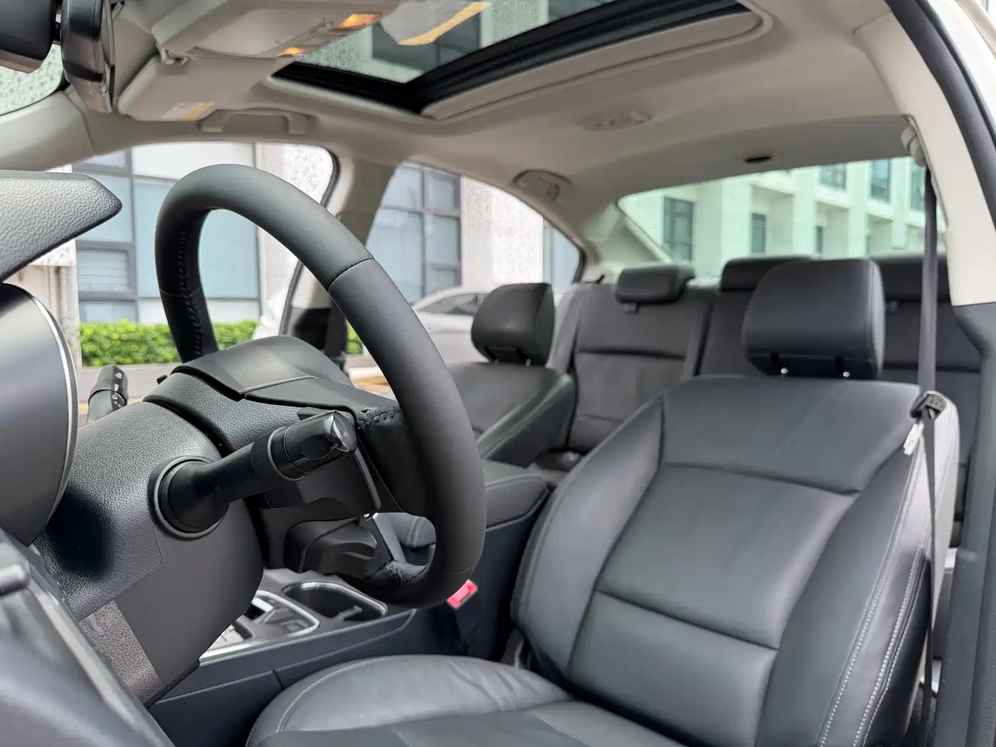 Subaru Legacy 2016 2.5i AWD Glory Edition фото 10
